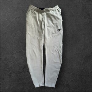 Nike Tech Fleece Joggers Mens Medium Light Bone Grey Tapered Sweatpants